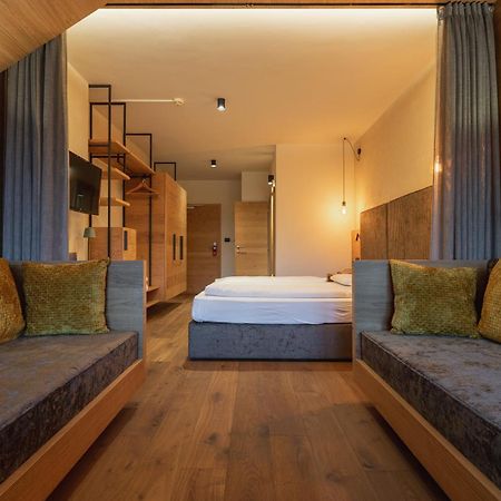 Hotel Krondlhof Brunico Bagian luar foto