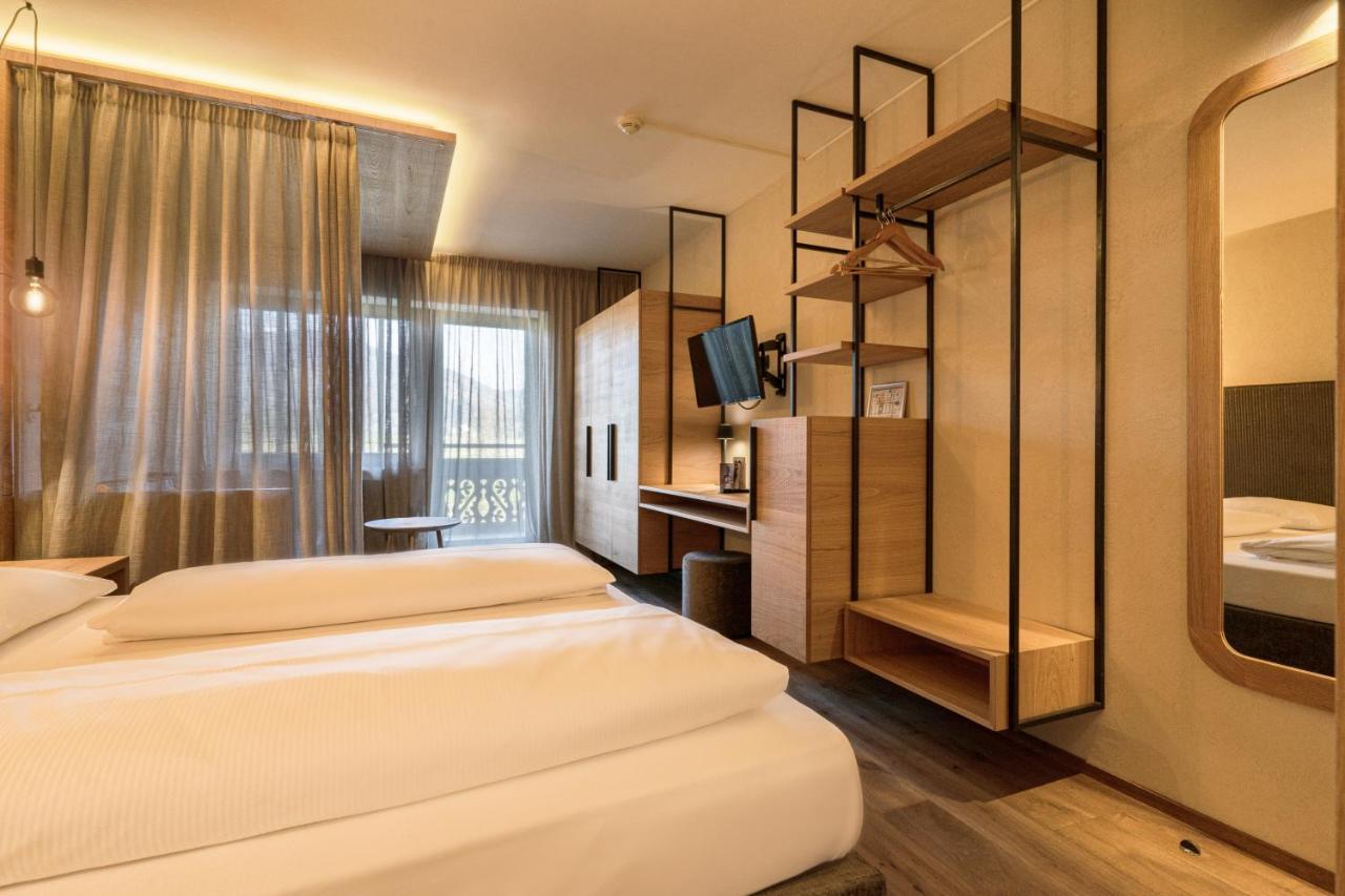 Hotel Krondlhof Brunico Bagian luar foto