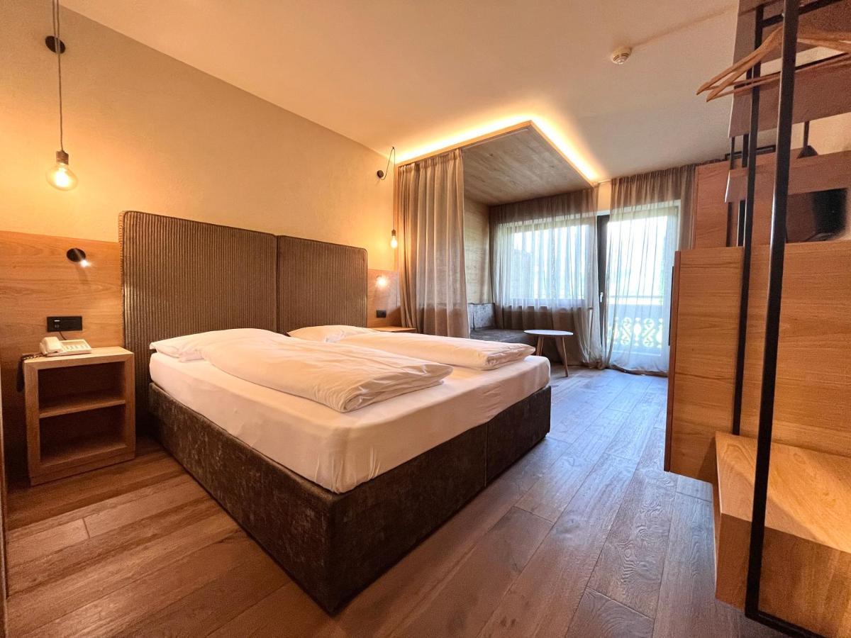 Hotel Krondlhof Brunico Bagian luar foto