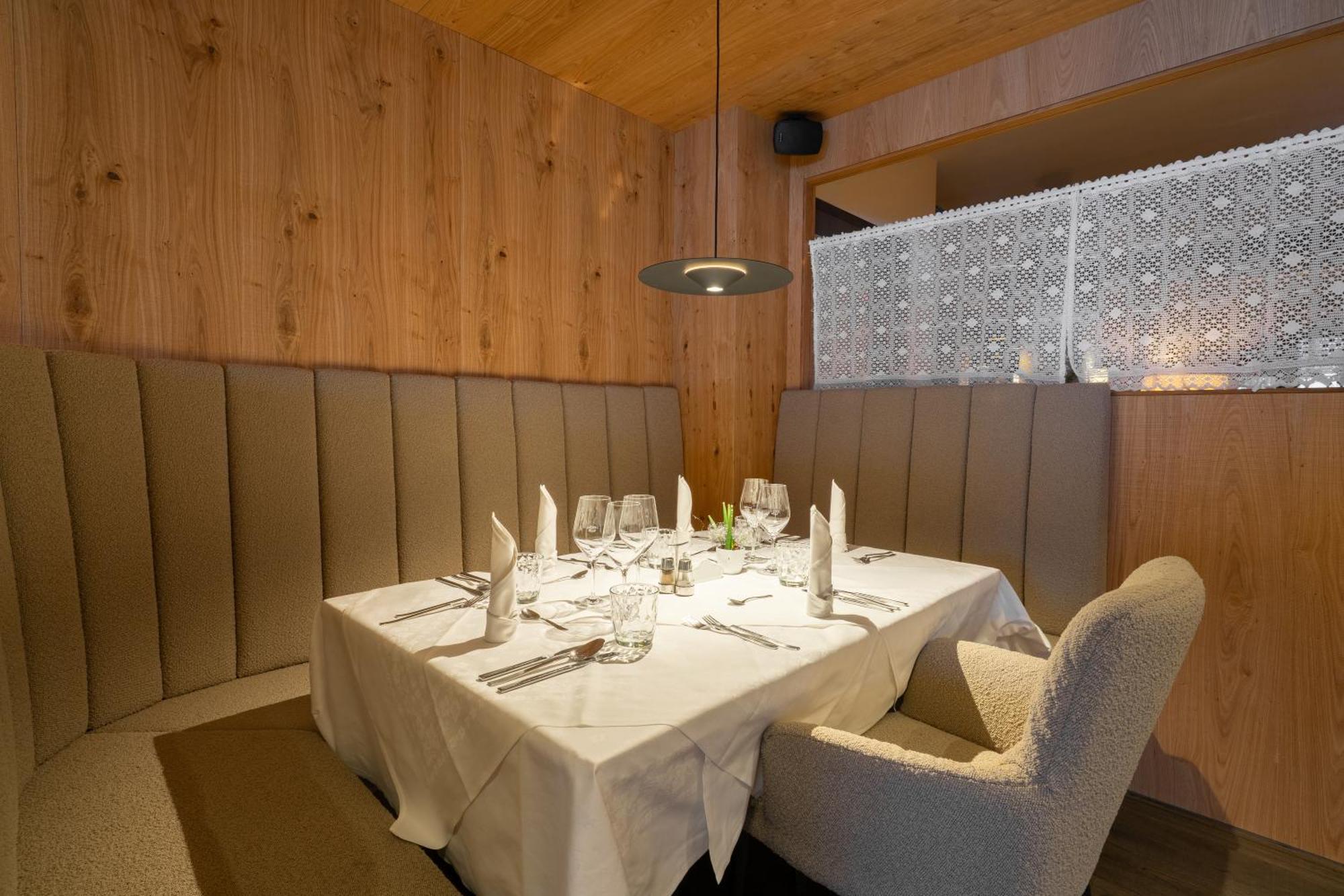 Hotel Krondlhof Brunico Bagian luar foto
