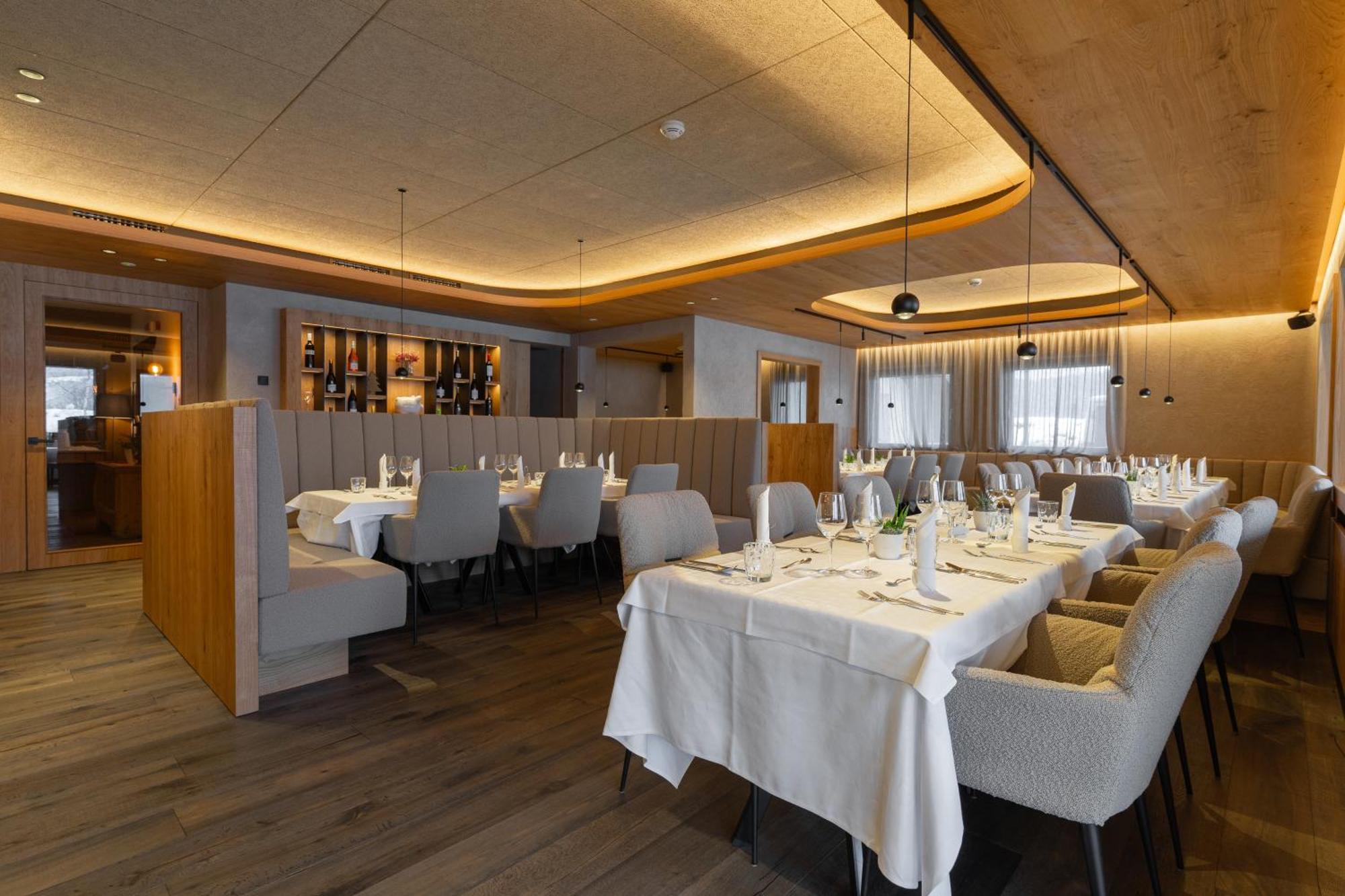 Hotel Krondlhof Brunico Bagian luar foto