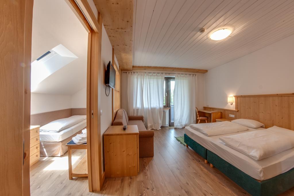 Hotel Krondlhof Brunico Ruang foto