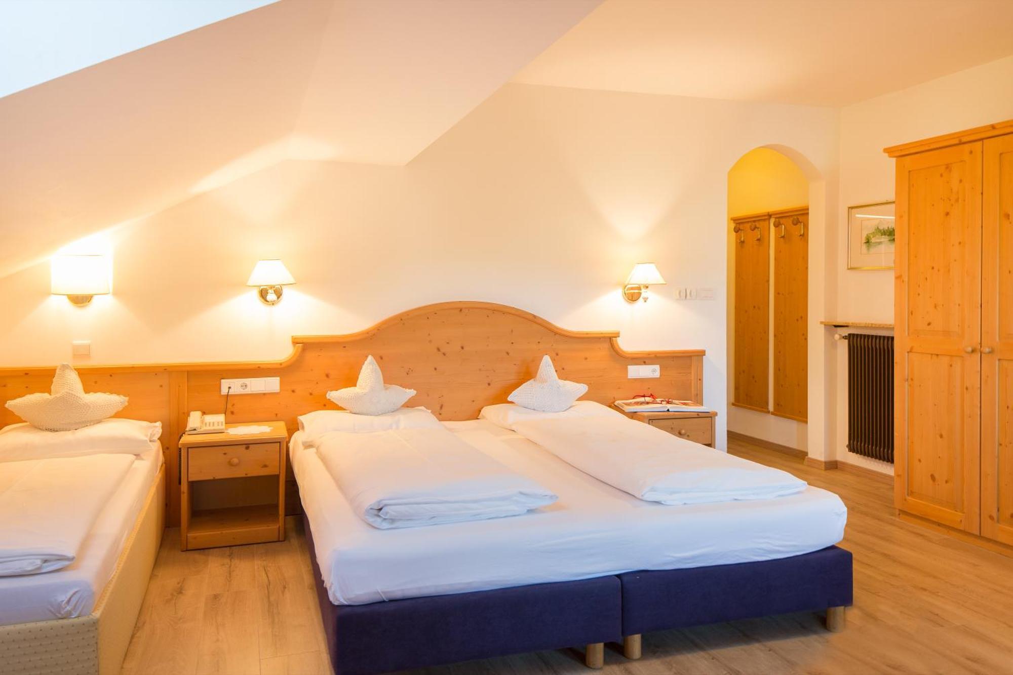 Hotel Krondlhof Brunico Ruang foto